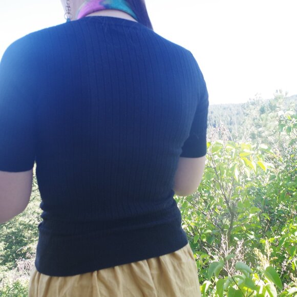 Cute Black Knit Ladies Top By RW & Co - Picture 2 of 4